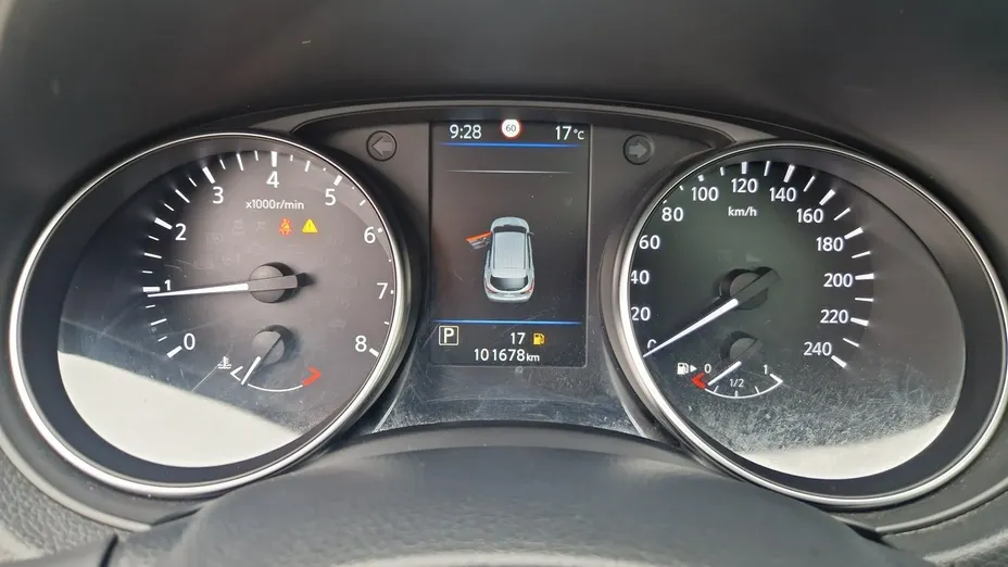 NISSAN Qashqai -