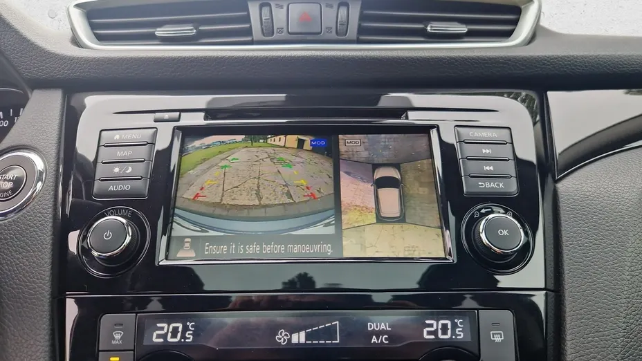 NISSAN Qashqai -