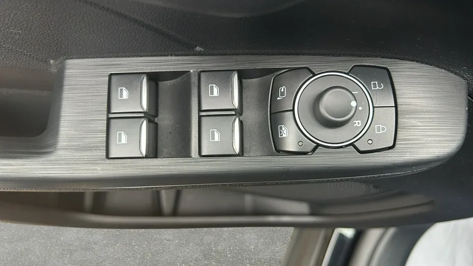 FORD Kuga -