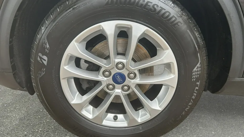 FORD Kuga -