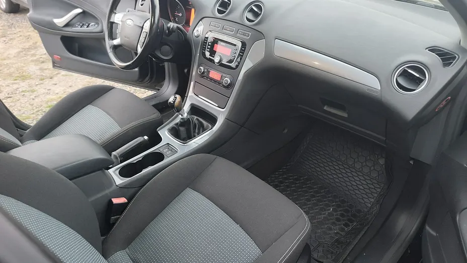 FORD Mondeo -