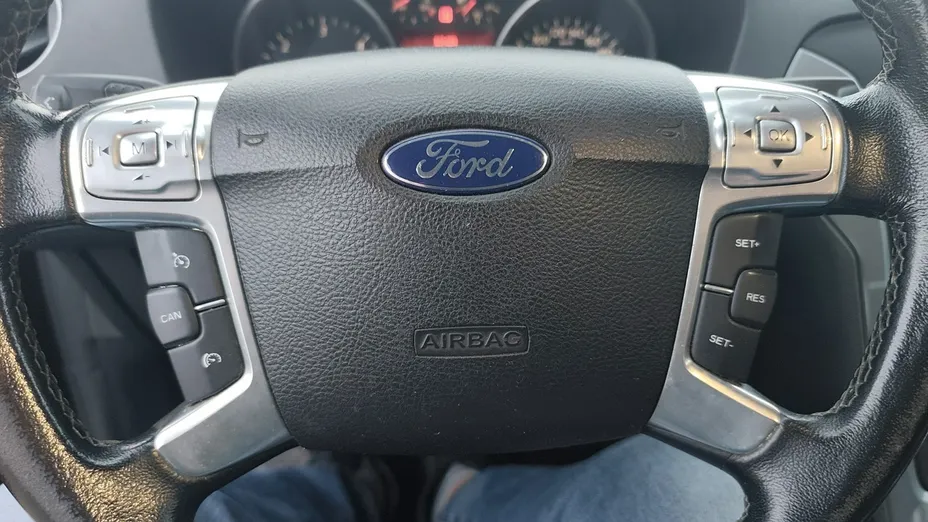 FORD Mondeo -
