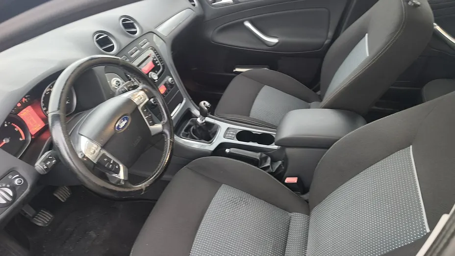 FORD Mondeo -