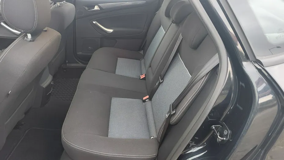 FORD Mondeo -