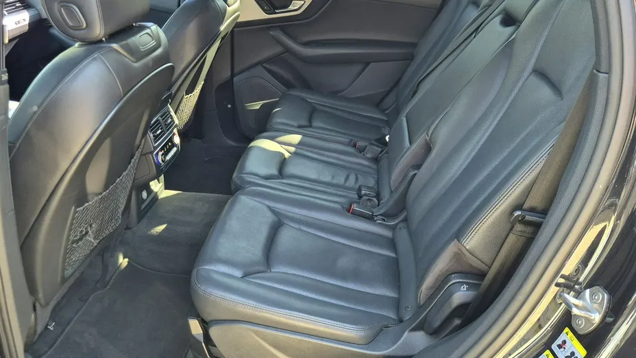 AUDI Q7 -