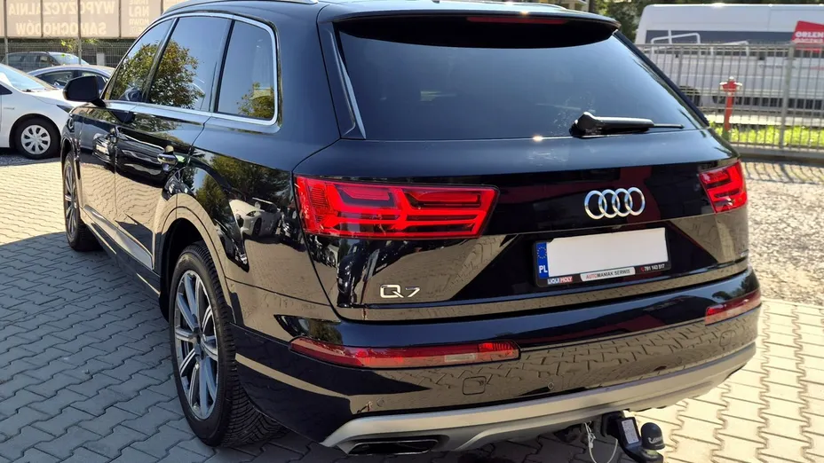 AUDI Q7 -