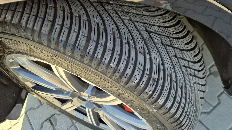 AUDI Q7 -