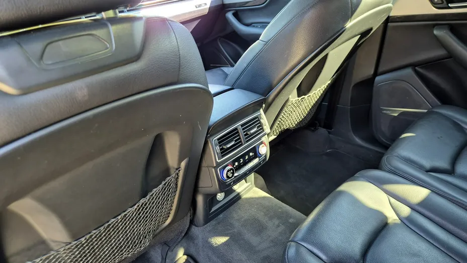 AUDI Q7 -