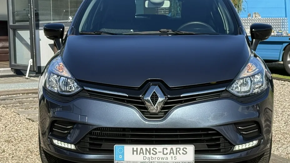 RENAULT Clio -