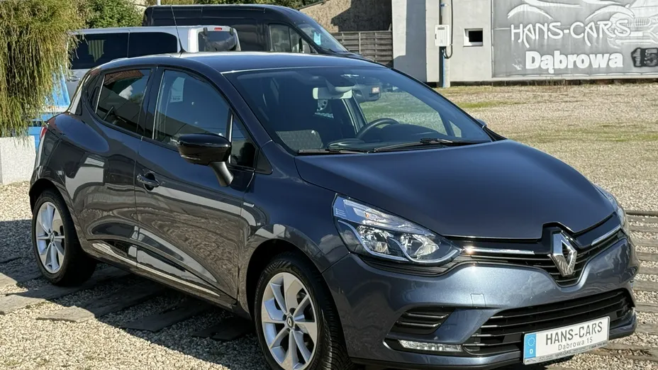 RENAULT Clio -