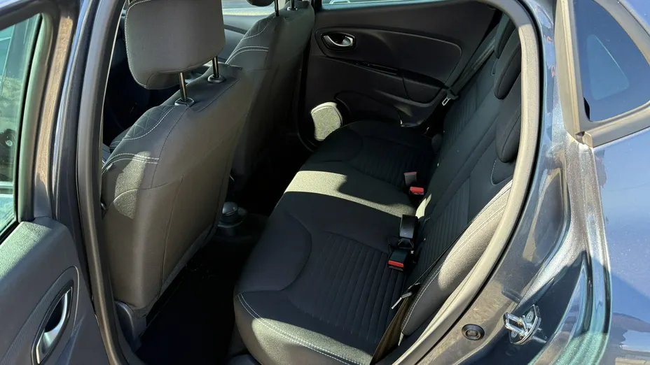 RENAULT Clio -