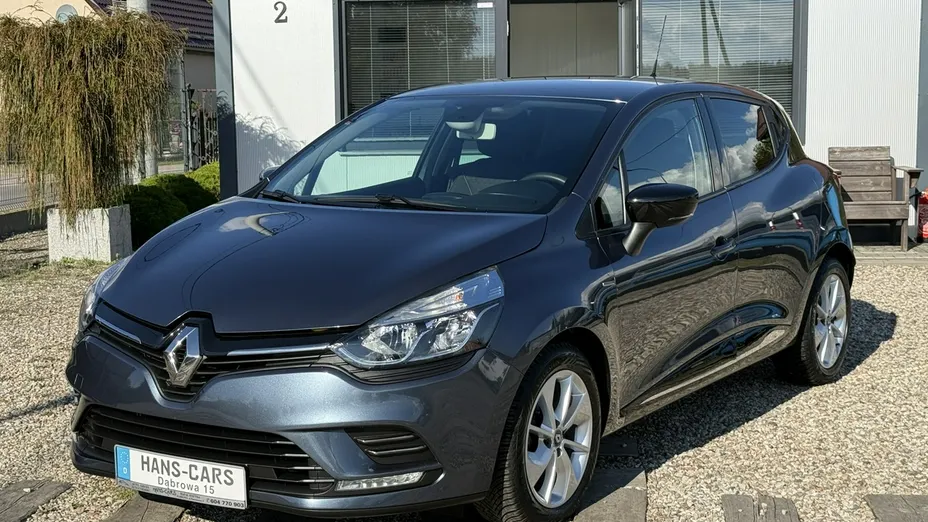 RENAULT Clio -