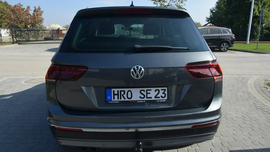 VOLKSWAGEN Tiguan -