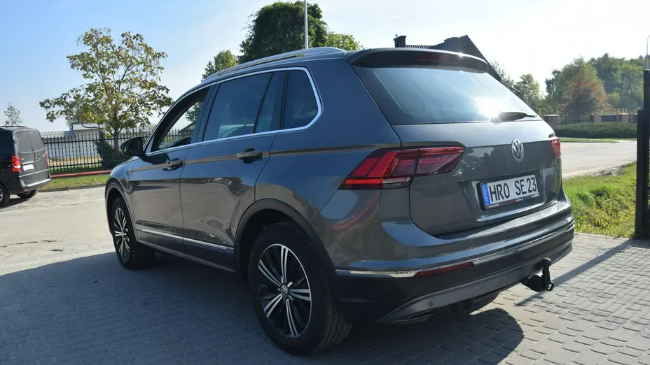 VOLKSWAGEN Tiguan -