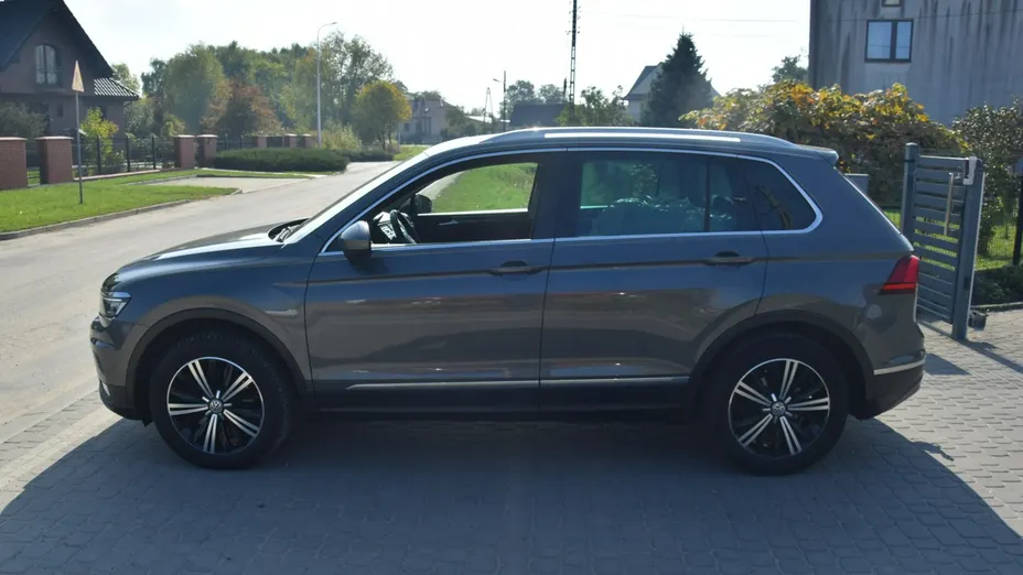 VOLKSWAGEN Tiguan -