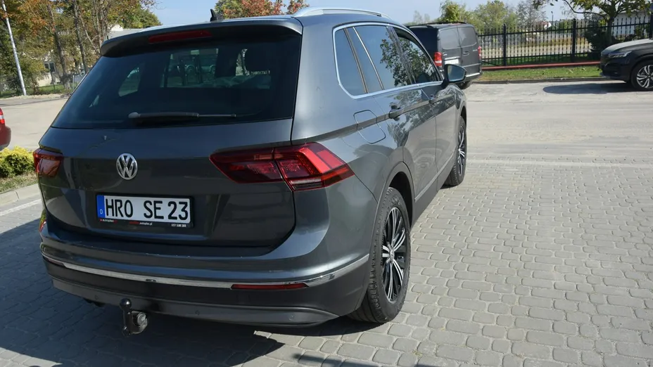 VOLKSWAGEN Tiguan -