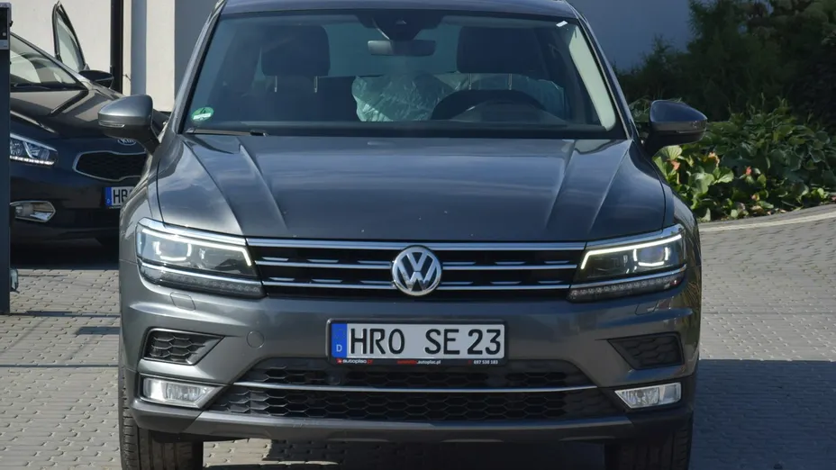VOLKSWAGEN Tiguan -