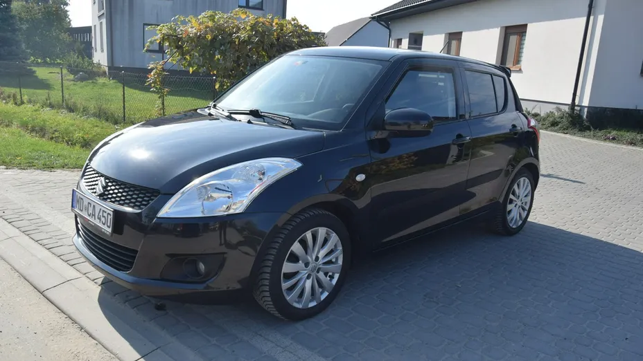 SUZUKI Swift -