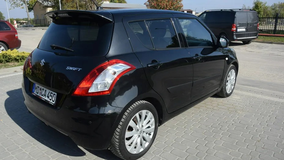 SUZUKI Swift -
