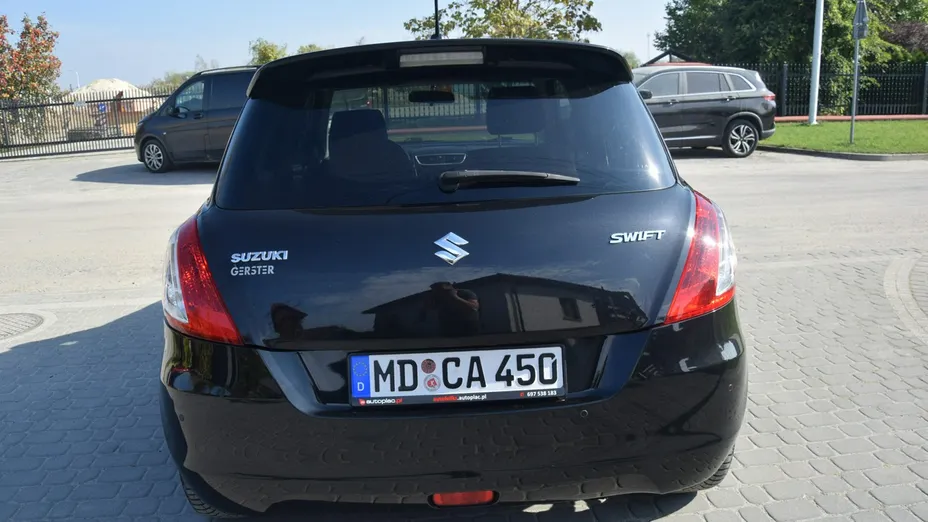 SUZUKI Swift -