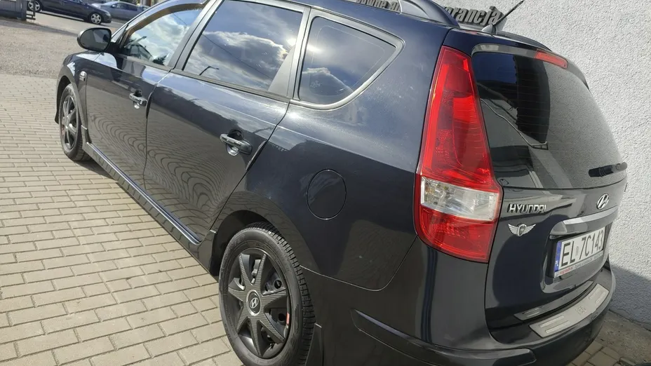 HYUNDAI i30 -
