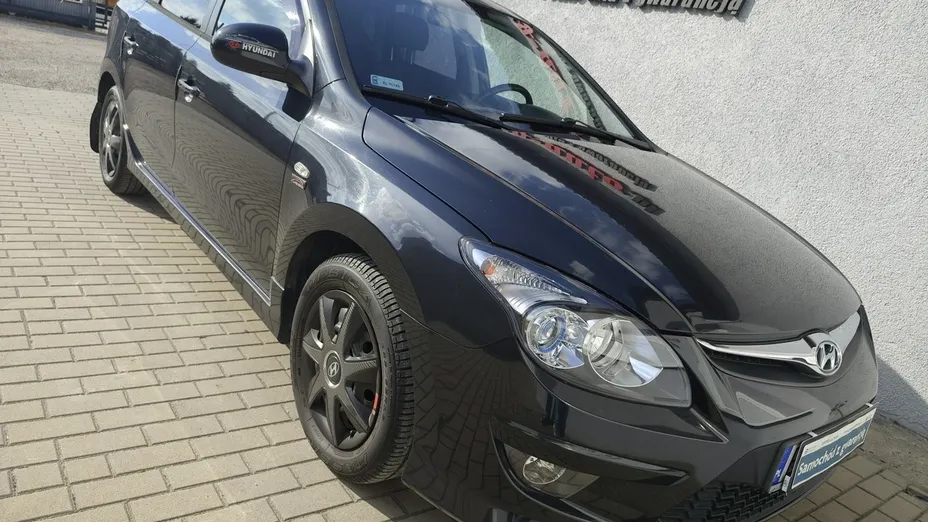 HYUNDAI i30 -