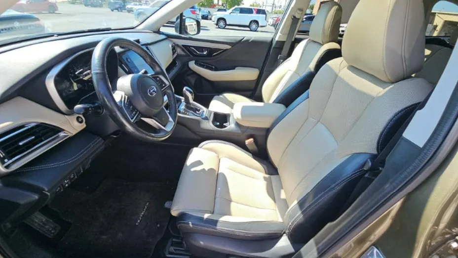 SUBARU Outback -