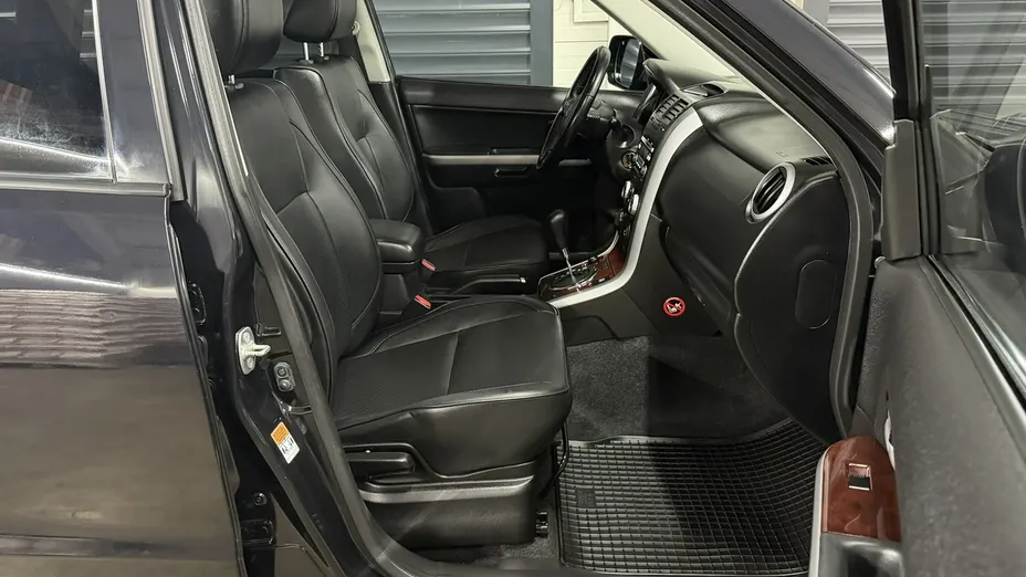 SUZUKI Grand Vitara -