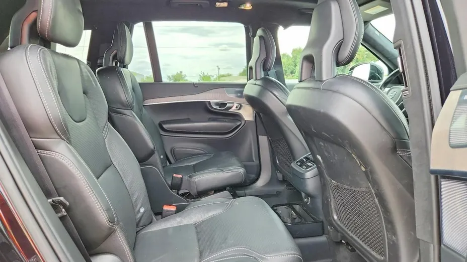 VOLVO XC90 -