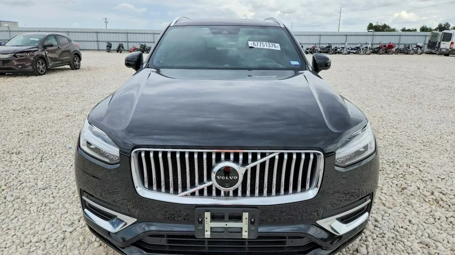 VOLVO XC90 -
