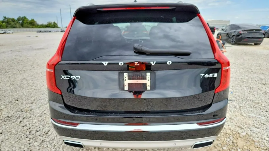VOLVO XC90 -