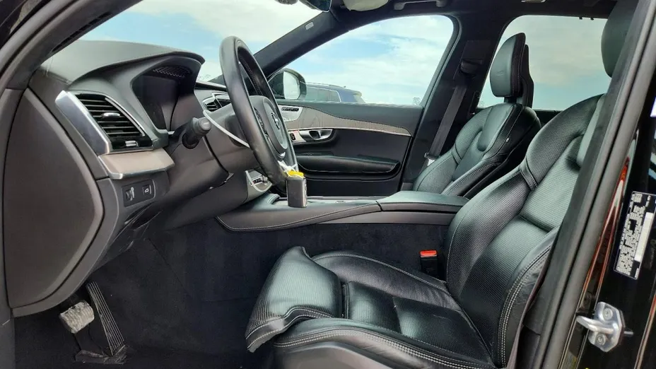 VOLVO XC90 -