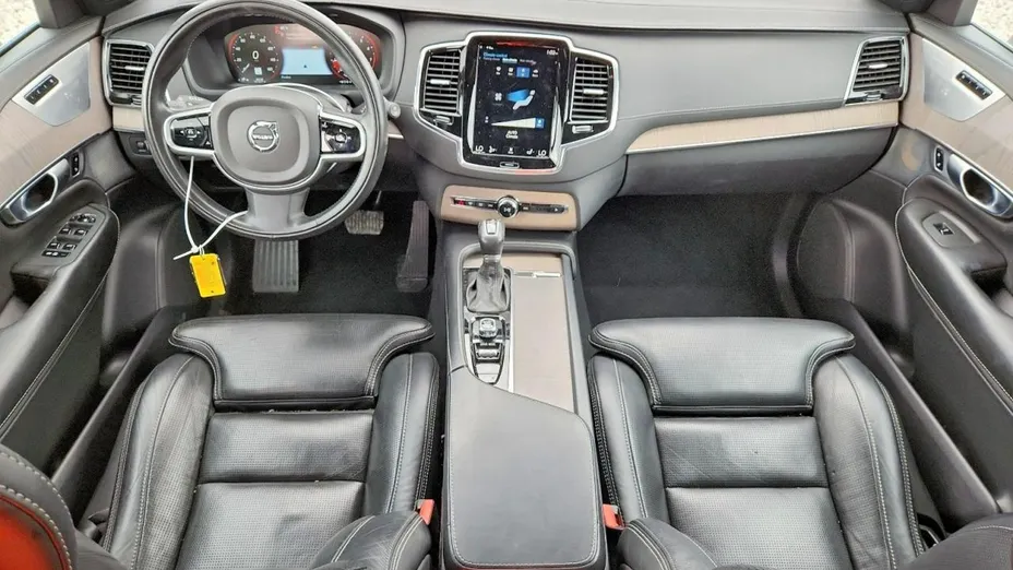 VOLVO XC90 -