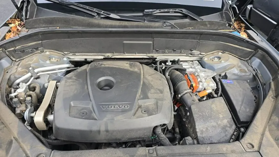 VOLVO XC90 -