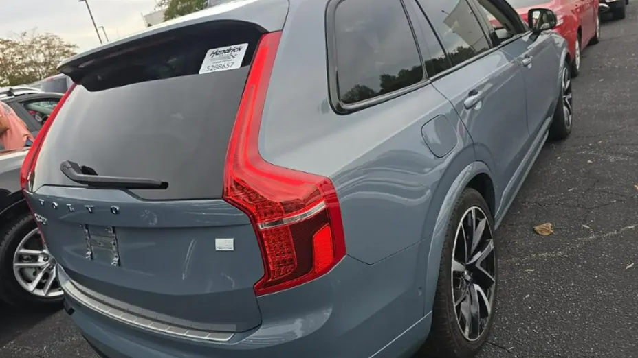 VOLVO XC90 -