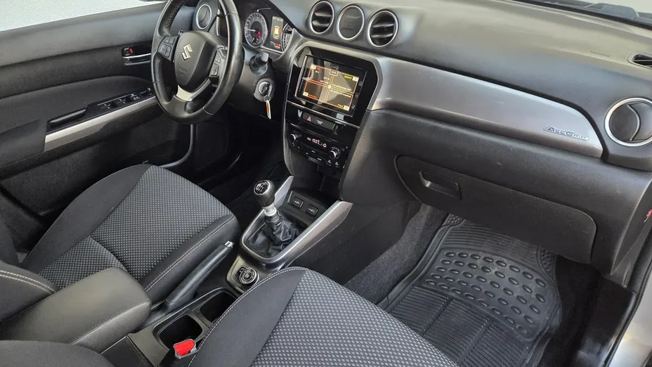 SUZUKI Vitara -