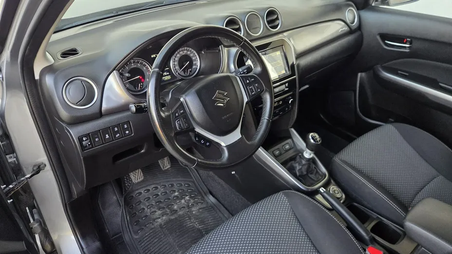 SUZUKI Vitara -