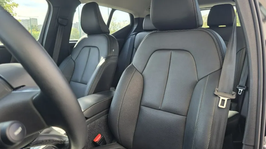 VOLVO XC40 -