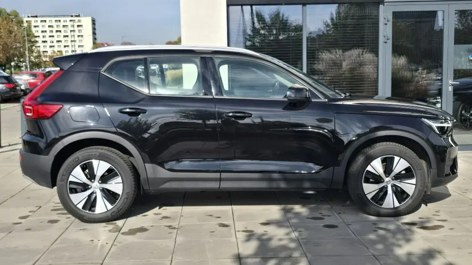 VOLVO XC40 -