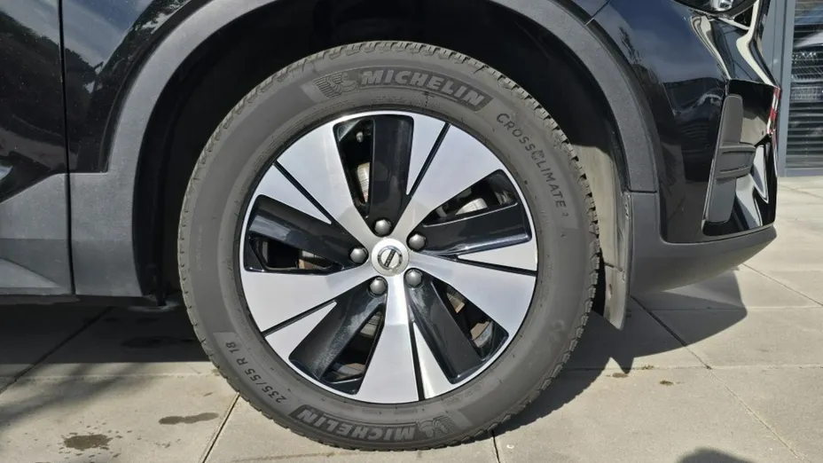 VOLVO XC40 -