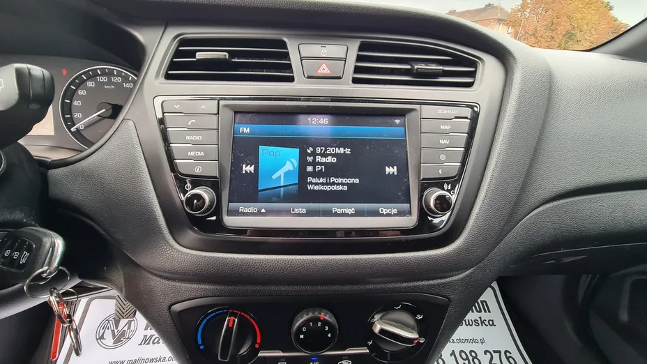 HYUNDAI i20 -
