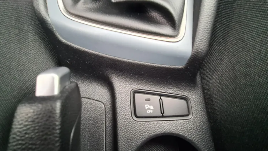 HYUNDAI i20 -