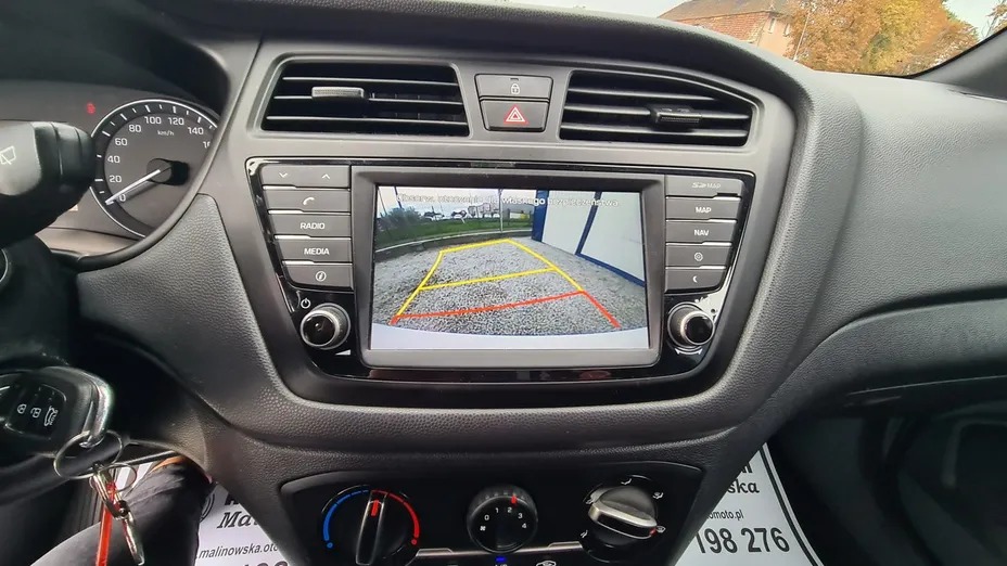 HYUNDAI i20 -