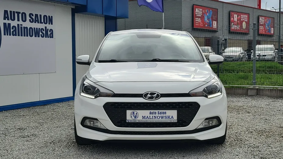 HYUNDAI i20 -