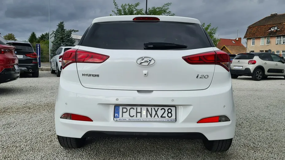 HYUNDAI i20 -