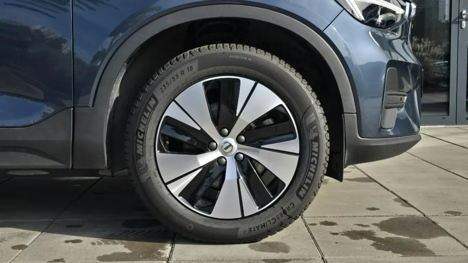 VOLVO XC40 -
