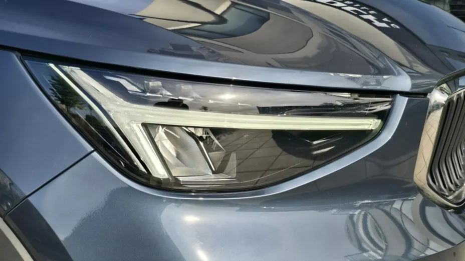VOLVO XC40 -
