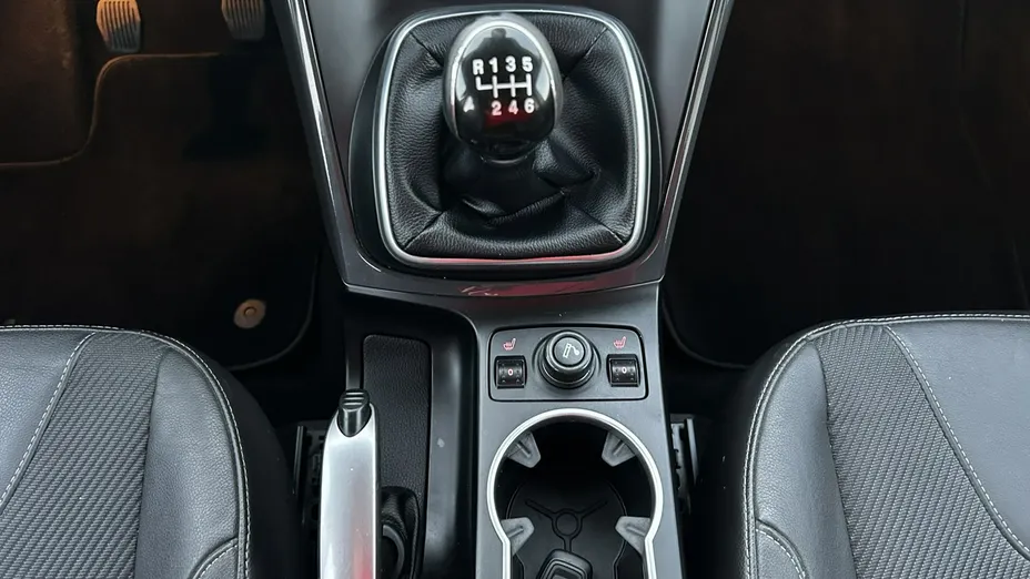 FORD Kuga -