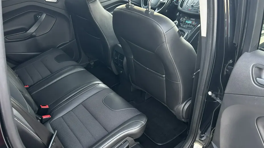 FORD Kuga -