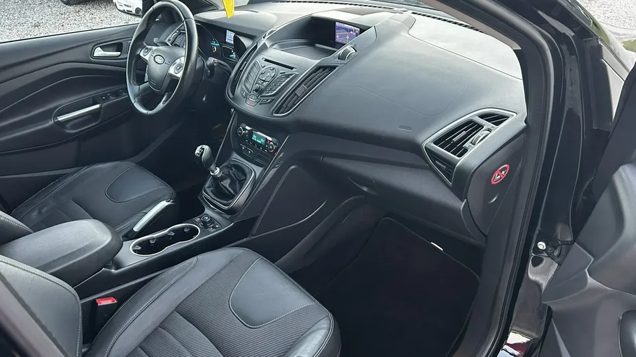 FORD Kuga -